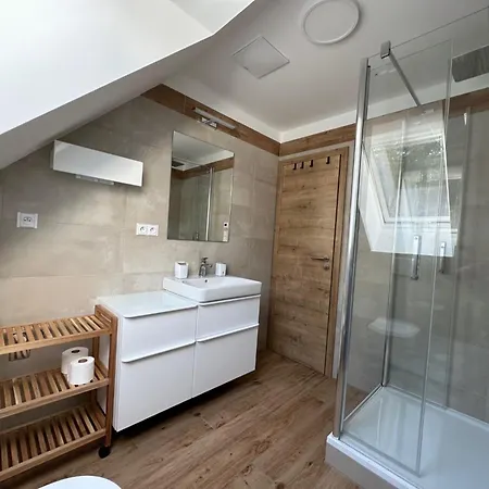13ka Duplex With Terrace By Interhome Apartamento Smržovka